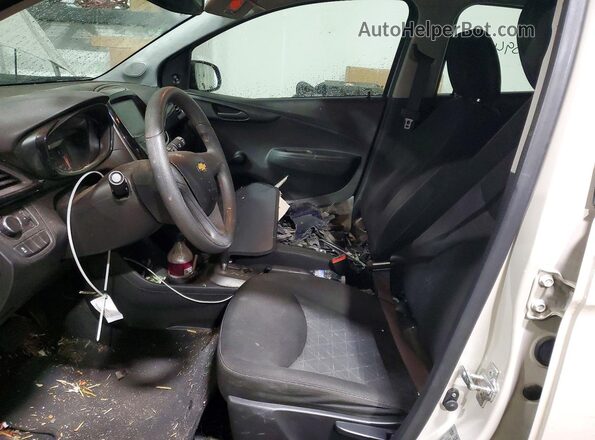 KL8CB6SA2LC451393 2020 CHEVROLET SPARK Кремовый Вид салона спереди
