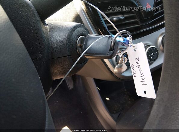 KL8CB6SA3HC766422 2017 CHEVROLET SPARK Белый Вид панели приборов