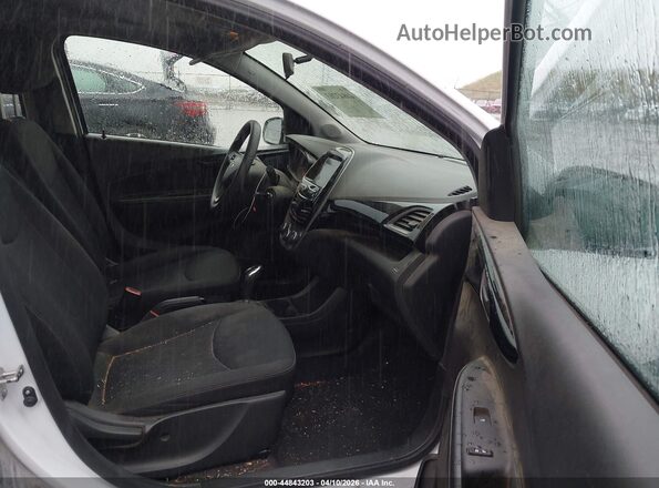 KL8CD6SA1LC439245 2020 CHEVROLET SPARK Белый Вид салона спереди