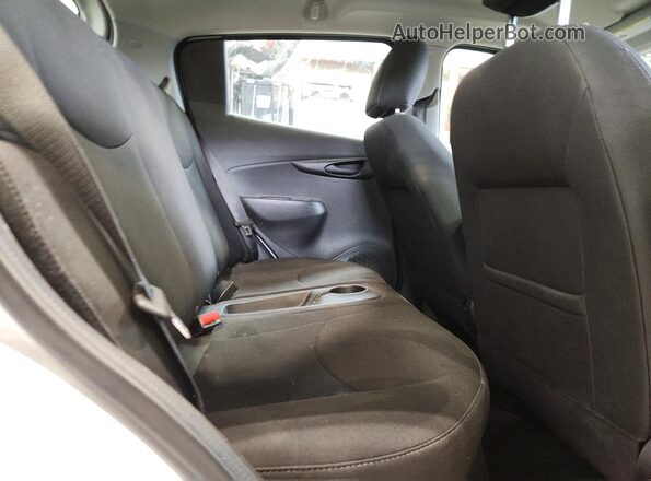 KL8CD6SA3KC749301 2019 CHEVROLET SPARK Белый Вид задних сидений