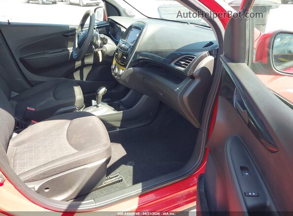 KL8CD6SA7LC406329 2020 CHEVROLET SPARK Красный Вид салона спереди
