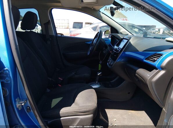 KL8CD6SA8HC738089 2017 CHEVROLET SPARK Синий Вид салона спереди