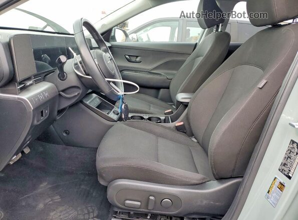 KM8HCCAB8RU078863 2024 HYUNDAI KONA Green Vista interior delantera