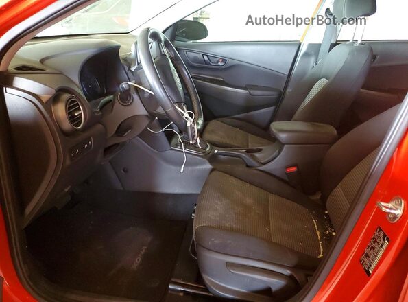 KM8K22AA3LU440342 2020 HYUNDAI KONA Оранжевый Вид салона спереди