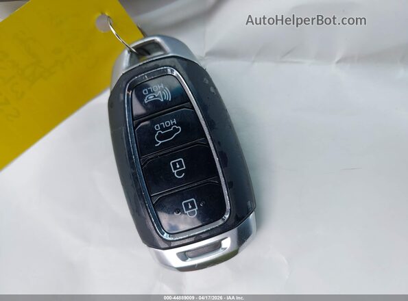 KM8K2CAA2LU533522 2020 HYUNDAI KONA Белый Вид панели приборов