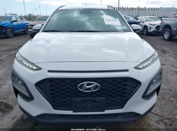 KM8K2CAA2LU533522 2020 HYUNDAI KONA Белый Вид задней части салона
