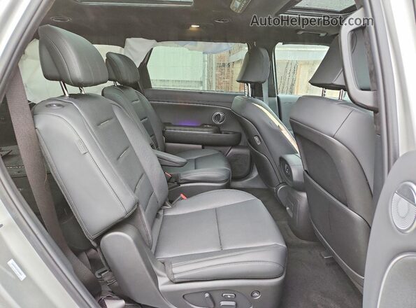 KM8RMESA4TU044977 2026 HYUNDAI PALISADE Silver Widok wnętrza z tyłu