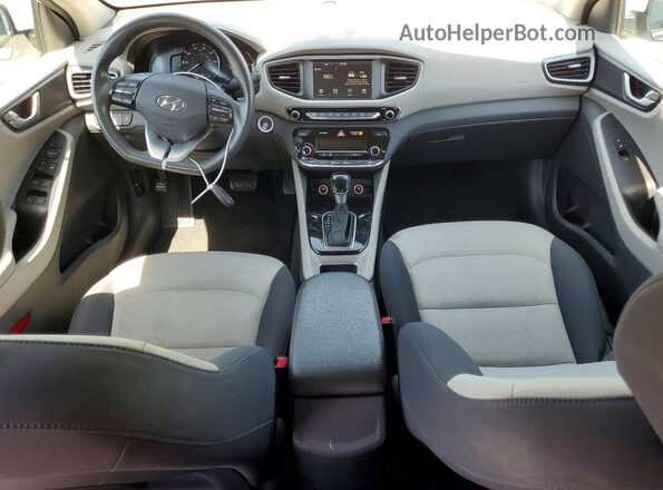 KMHC65LC0HU049570 2017 HYUNDAI IONIQ White Widok deski rozdzielczej