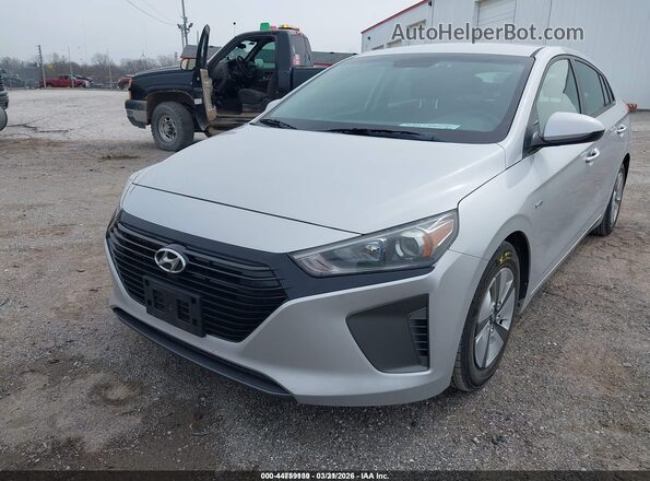 KMHC65LC3JU100307 2018 HYUNDAI IONIQ HYBRID Silver Вид спереду