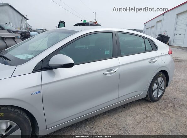 KMHC65LC3JU100307 2018 HYUNDAI IONIQ HYBRID Silver Панорамний вид салону 360°
