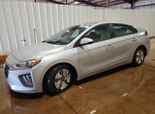 KMHC65LC3MU246498 2021 HYUNDAI IONIQ Серебряный Передняя левая четверть