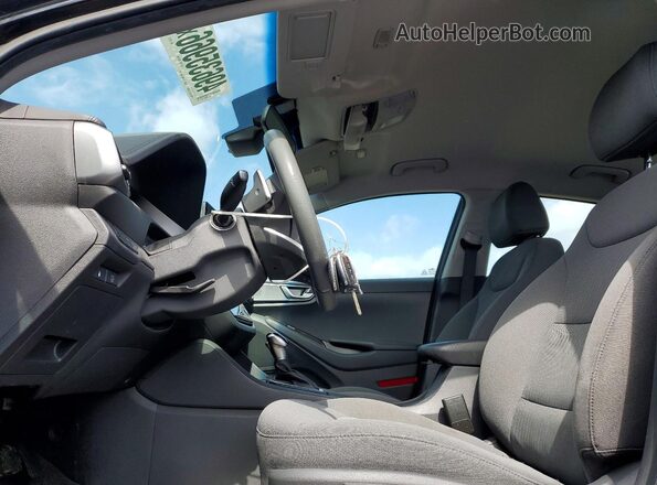 KMHC75LC1MU257237 2021 HYUNDAI IONIQ Black Widok wnętrza z przodu