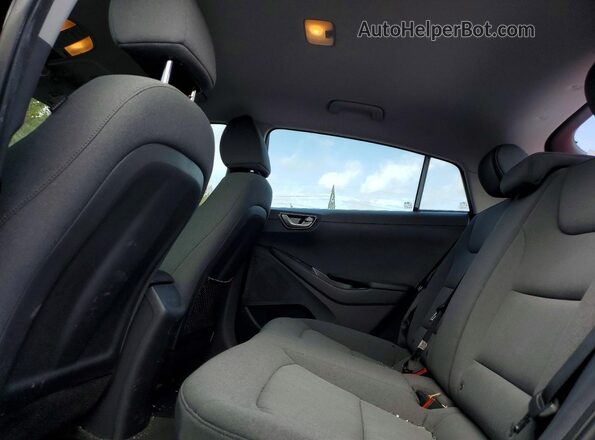 KMHC75LC1MU257237 2021 HYUNDAI IONIQ Black Widok tylnych siedzeń