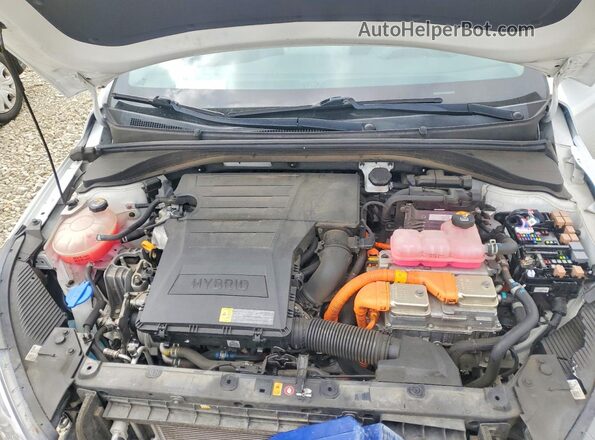 KMHC75LC6LU235524 2020 HYUNDAI IONIQ White Widok wnętrza z tyłu