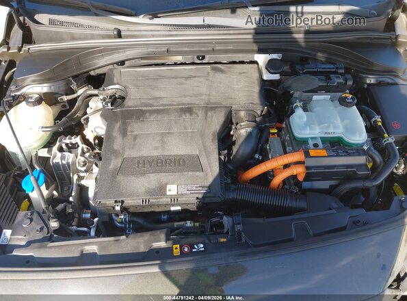 KMHC85LC6HU017670 2017 HYUNDAI IONIQ HYBRID Black Widok z tyłu