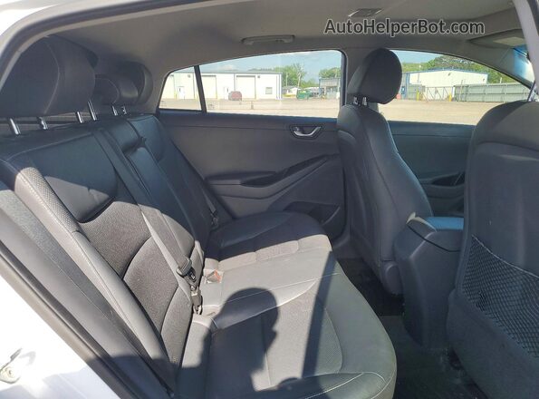 KMHC85LC6JU077566 2018 HYUNDAI IONIQ White Vista interior trasera