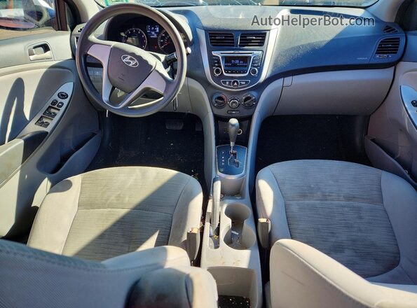 KMHCT4AE6GU038398 2016 HYUNDAI ACCENT Серебряный Вид панели приборов