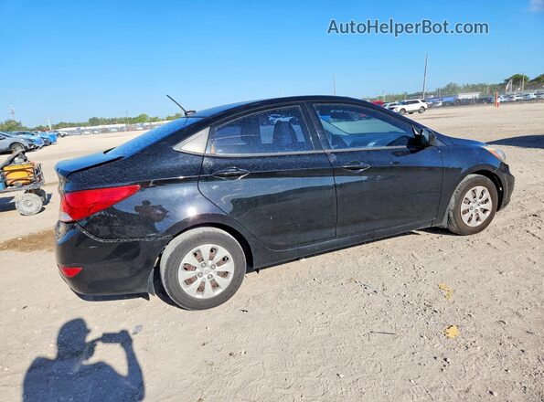 KMHCT4AE7GU084676 2016 HYUNDAI ACCENT Черный Задняя правая четверть