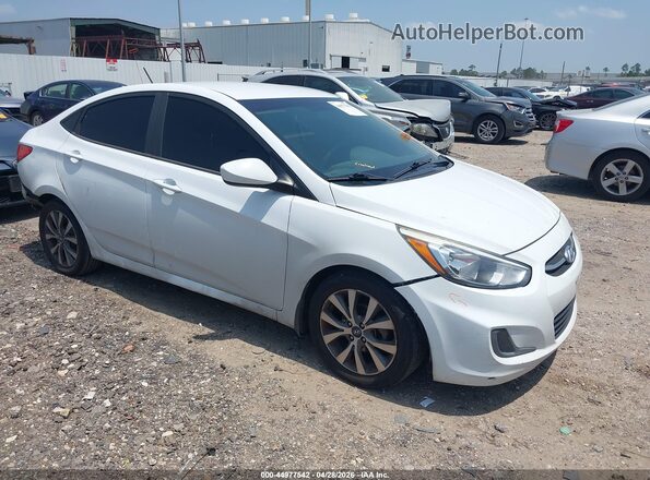 KMHCT4AE9HU282774 2017 HYUNDAI ACCENT Белый Передняя правая четверть