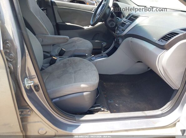 KMHCT4AEXHU222728 2017 HYUNDAI ACCENT Gray Вид салону спереду