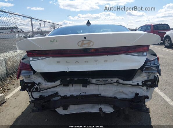 KMHLS4DGXRU699838 2024 HYUNDAI ELANTRA Белый 