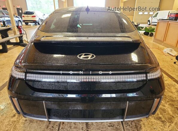 KMHM54AC5SA093447 2025 HYUNDAI IONIQ Черный Вид сзади