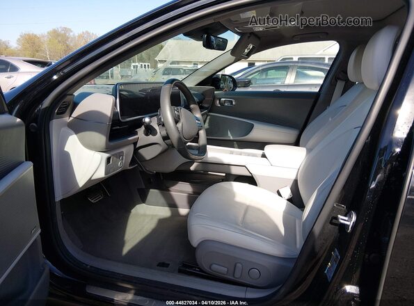 KMHM54AC7SA093241 2025 HYUNDAI IONIQ 6 Black Widok wnętrza z przodu