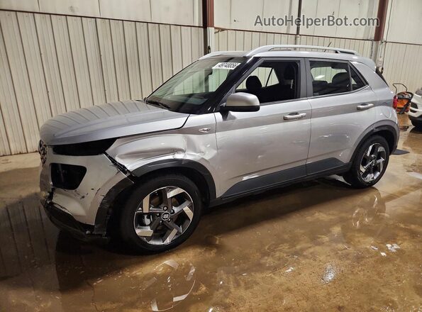 KMHRC8A35RU323385 2024 HYUNDAI VENUE Серебряный Передняя левая четверть