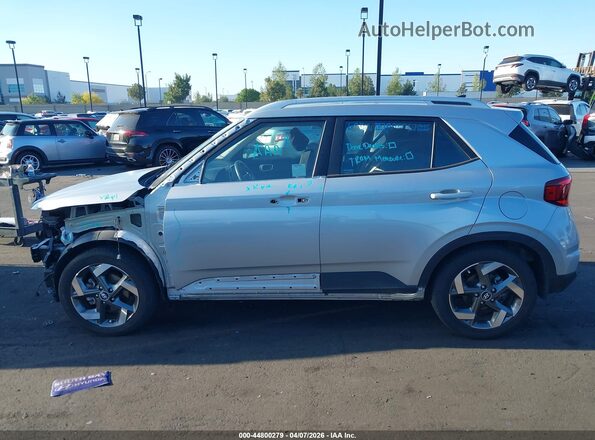 KMHRC8A39NU195663 2022 HYUNDAI VENUE Серебряный 