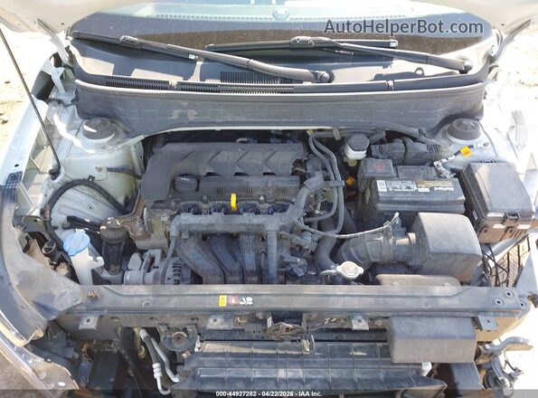KMHRC8A3XMU115432 2021 HYUNDAI VENUE Серебряный Вид сзади
