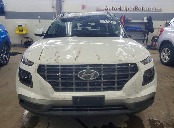 KMHRC8A3XTU424607 2026 HYUNDAI VENUE Белый Вид спереди