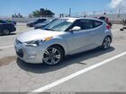 2017 Hyundai Veloster Value Edition Серебряный vin: KMHTC6AD1HU320601