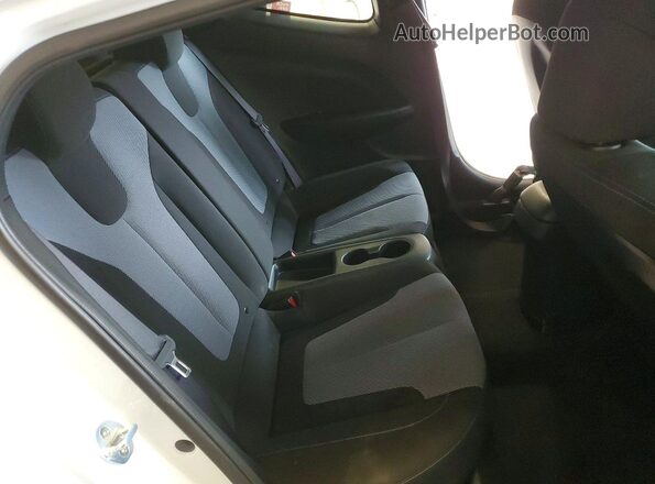 KMHTG6AF9KU009785 2019 HYUNDAI VELOSTER White უკანა სავარძლების ხედი