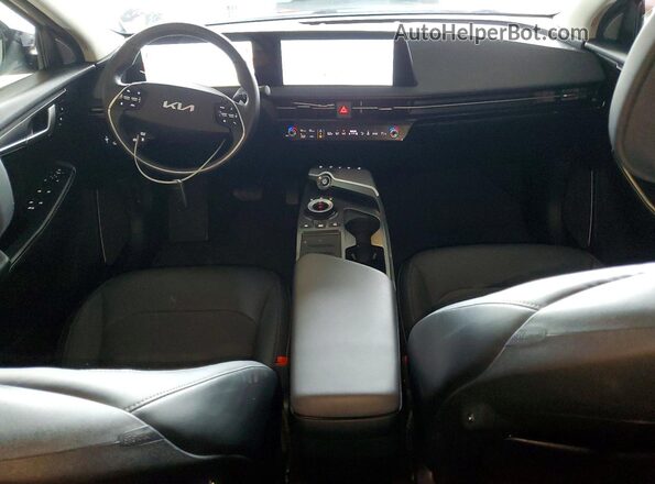 KNDC3DLC5N5029070 2022 KIA EV6 Beige Widok deski rozdzielczej