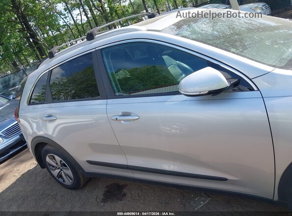 KNDCC3LD2K5252004 2019 KIA NIRO PLUG-IN HYBRID Silver Widok wnętrza z tyłu
