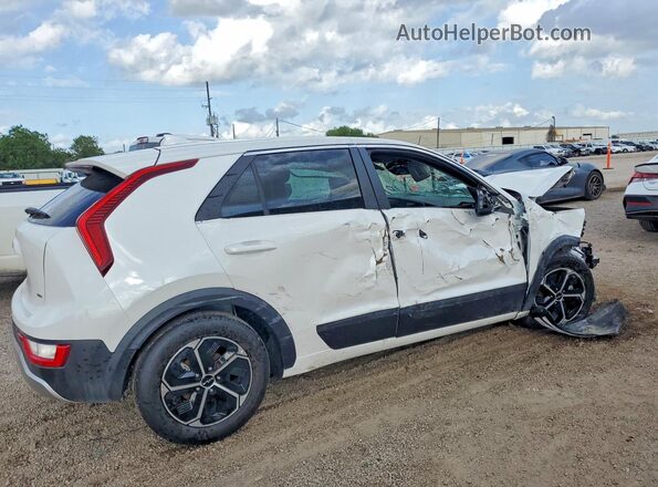 KNDCP3LE9T5347707 2026 KIA NIRO White Rear right