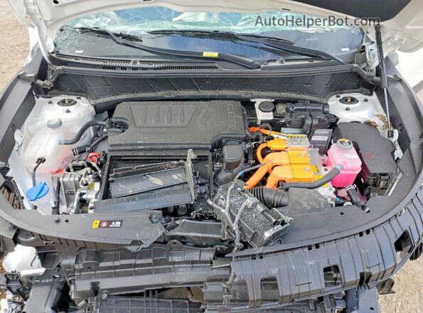 KNDCP3LE9T5347707 2026 KIA NIRO White Rear interior view
