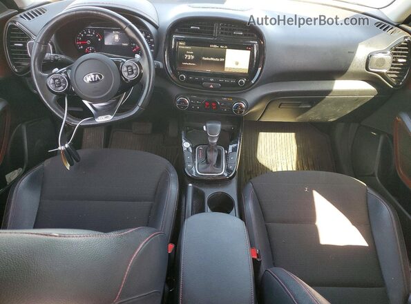 KNDJ53AF4L7721136 2020 KIA SOUL Gray წინა პანელის ხედი