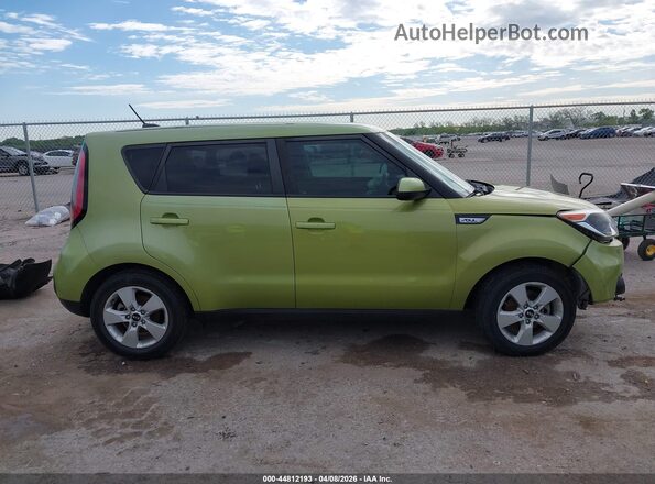 KNDJN2A24K7911055 2019 KIA SOUL Зеленый Вид задней части салона