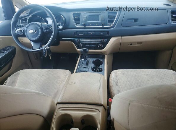 KNDMB5C12H6225901 2017 KIA SEDONA Черный Вид панели приборов