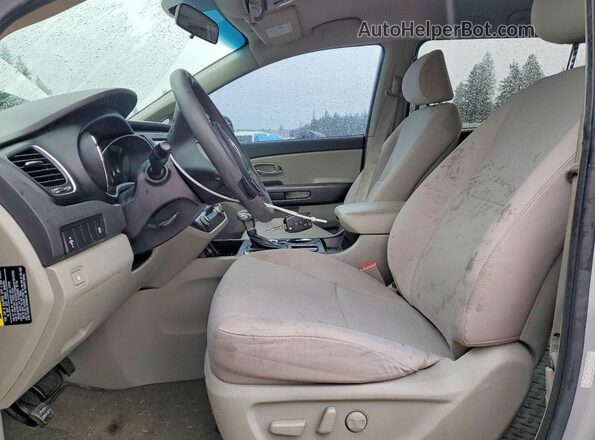 KNDMB5C13K6509223 2019 KIA SEDONA Silver Вид салону спереду