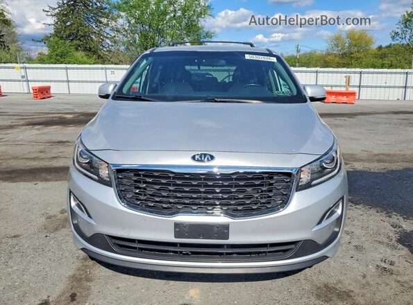 KNDMB5C13K6517659 2019 KIA SEDONA Серебряный Вид спереди