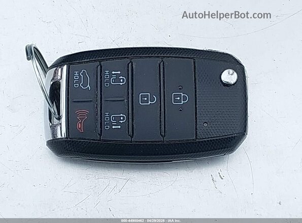 KNDMB5C13K6548636 2019 KIA SEDONA Красный Вид панели приборов