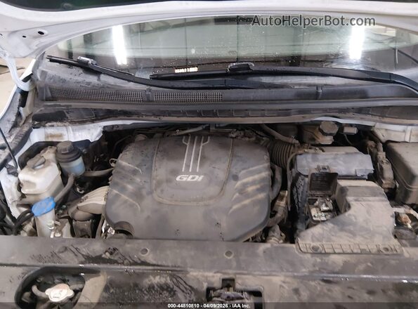 KNDMB5C15H6219106 2017 KIA SEDONA White Widok z tyłu
