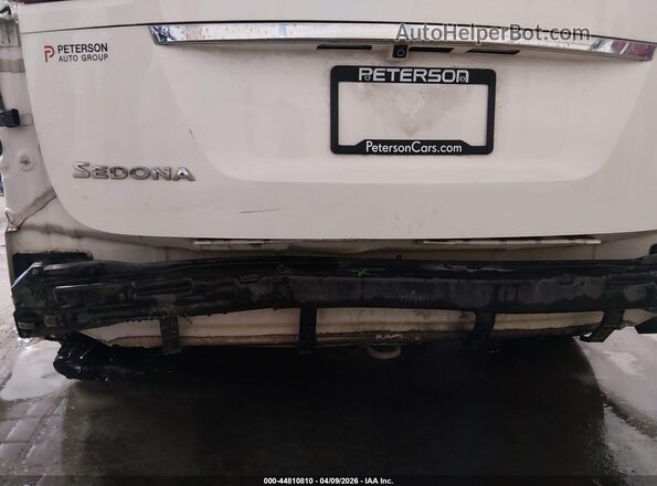 KNDMB5C15H6219106 2017 KIA SEDONA White 