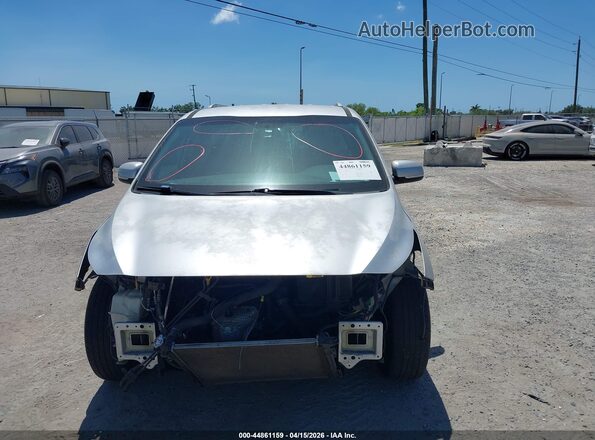 KNDMB5C15H6265258 2017 KIA SEDONA Серебряный Вид спереди