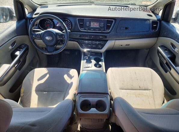 KNDMB5C17G6089506 2016 KIA SEDONA Серебряный Вид панели приборов