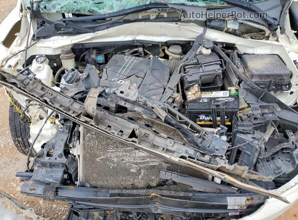 KNDMB5C18H6225546 2017 KIA SEDONA Белый Вид подкапотного пространства