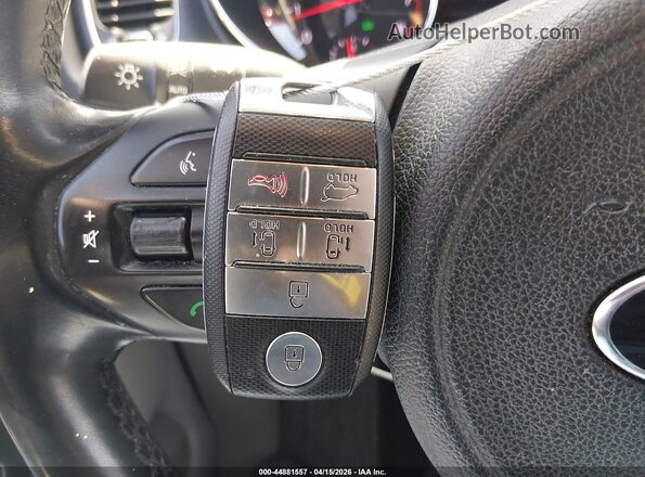 KNDMB5C18J6423937 2018 KIA SEDONA Dark Blue Vista del salpicadero