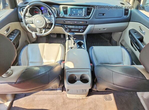 KNDMB5C18K6517673 2019 KIA SEDONA Черный Вид панели приборов